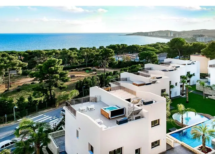 Calma Holiday Villas Villa