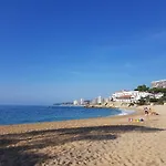 Calma Holiday Villas فيلة بلاتجا ذارو