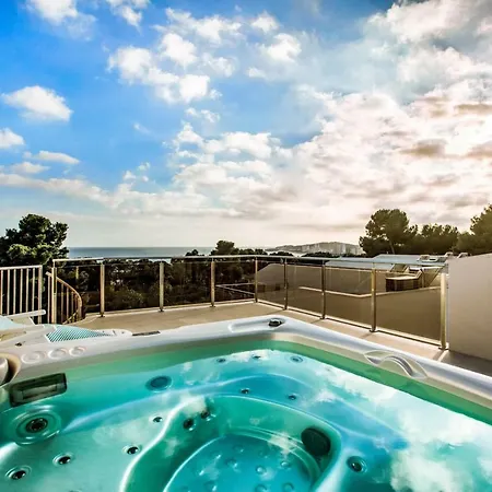 Calma Holiday Villas Villa