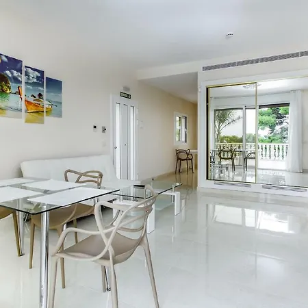 Βίλα Calma Holiday Villas