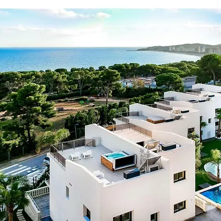 Calma Holiday Villas 别墅