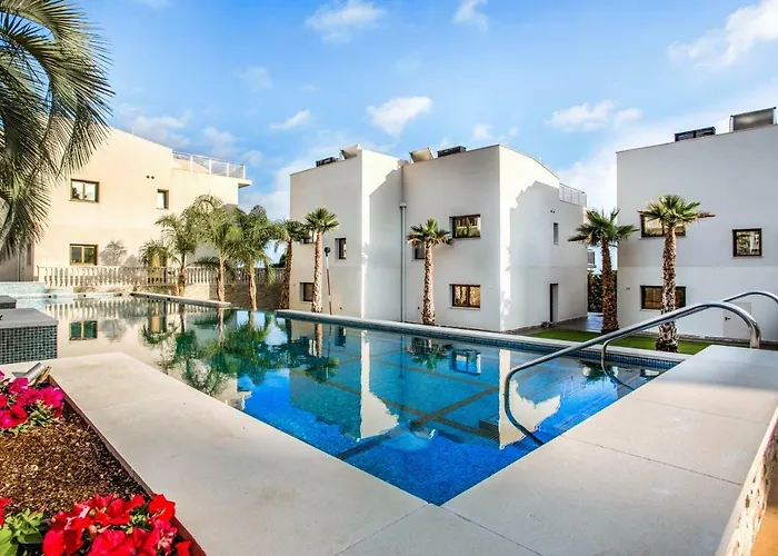 Calma Holiday Villas 普拉加德阿罗